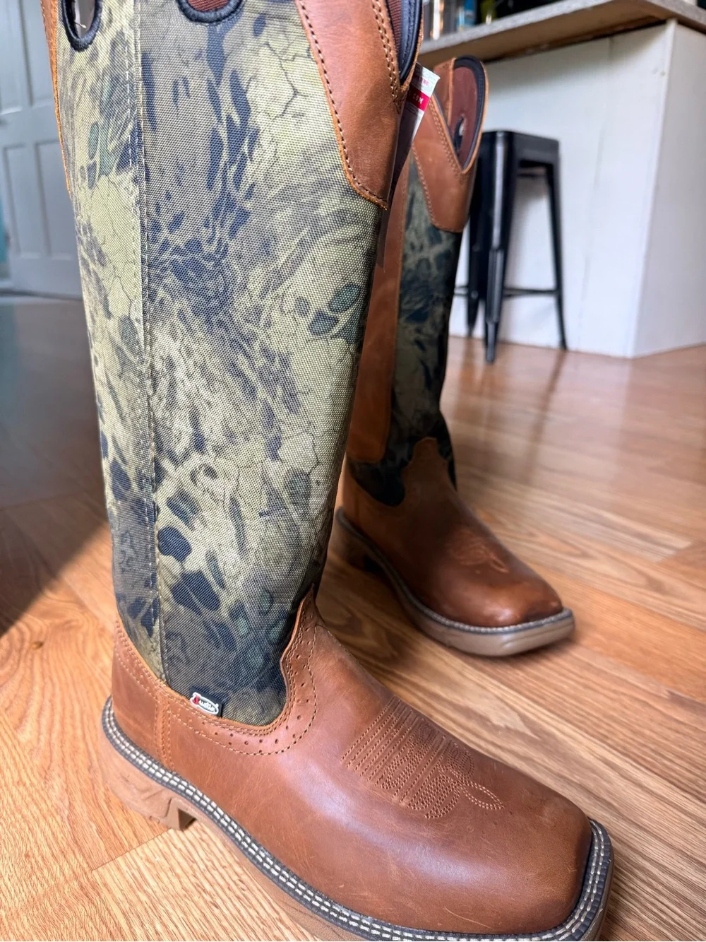 NWT Justin Rush Strike SE4380 Men’s 9.5EE Snake-Resistant Camo Boots